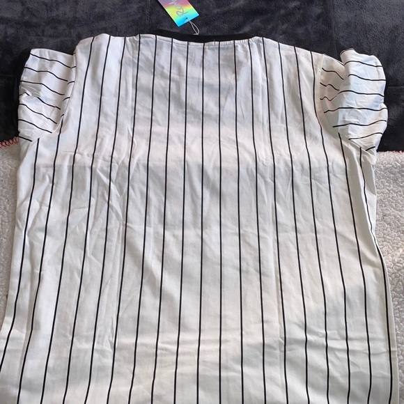 Stripped t-shirt - Picture 3 of 4